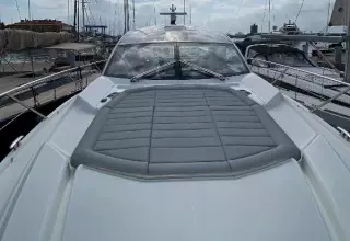 Sunseeker Predator 57 - Foredeck