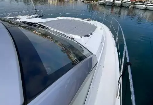 Sunseeker Predator 57 - Side Deck