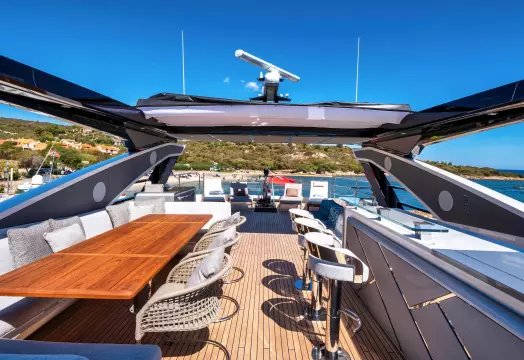 Sunseeker 90 Yacht - Flybridge