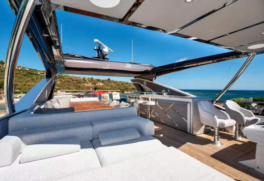 Sunseeker 90 Yacht - Flybridge