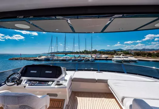 Sunseeker 90 Yacht - Flybridge