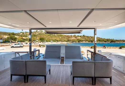 Sunseeker 90 Yacht - Aft Cockpit