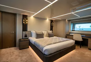 Sunseeker 90 Yacht - Master Cabin