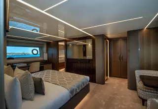 Sunseeker 90 Yacht - Master Cabin