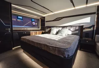 Sunseeker Predator 65 - Master Cabin