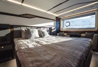 Sunseeker Predator 65 - Master Cabin