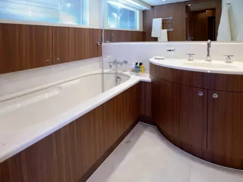 Drettmann Yachts - 85 Opera - DY20424 - Image 23