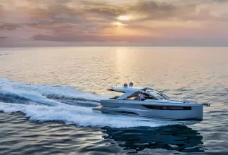 Jeanneau DB 43 inboard - cruising on the water