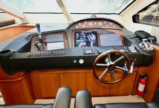 Helm -82ft Sunseeker 2005