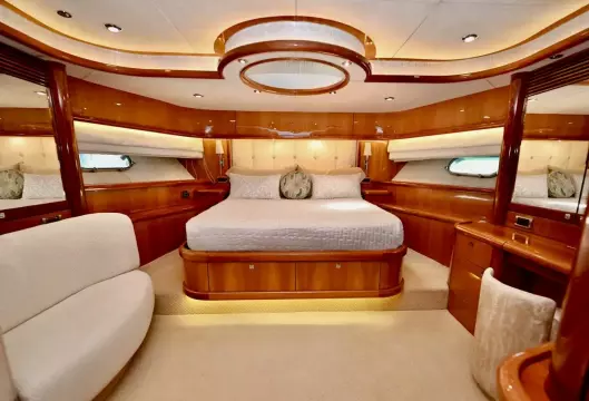 VIP -82ft Sunseeker 2005