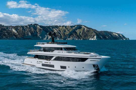 Customline-Navetta-3008-motor-yacht-for-sale-exterior-image-Lengers-Yachts1.jpg