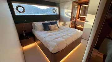 Customline-Navetta-3008-motor-yacht-yacht-for-sale-interior-image-Lengers-Yachts12-3.jpg