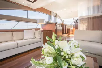 Princess-64-motor-yacht-for-sale-interior-image-Lengers-Yachts02-scaled.jpg