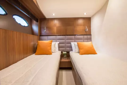 Princess-64-motor-yacht-yacht-for-sale-interior-image-Lengers-Yachts5-scaled.jpg